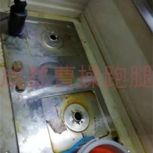 成都上门清洗油烟机，专业油烟机上门清洗